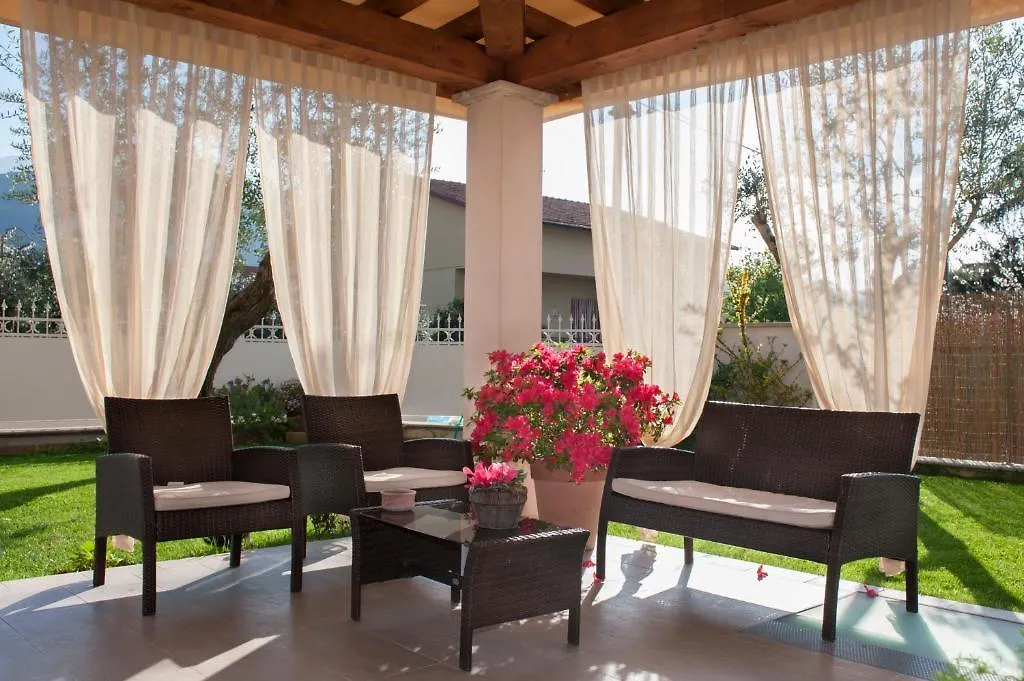 B&B Alle Tre Rose Montignoso 0*,  Italia